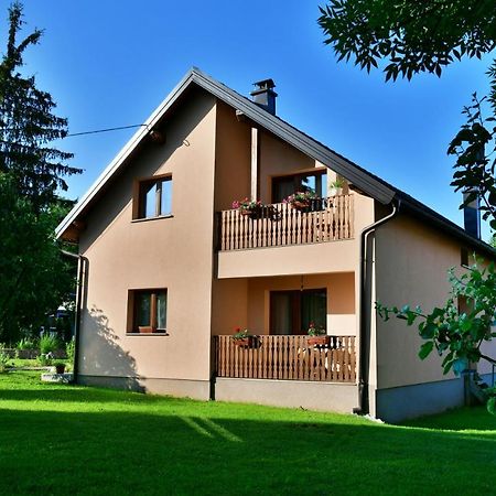 Apartman Jelena ราโควิซา ภายนอก รูปภาพ
